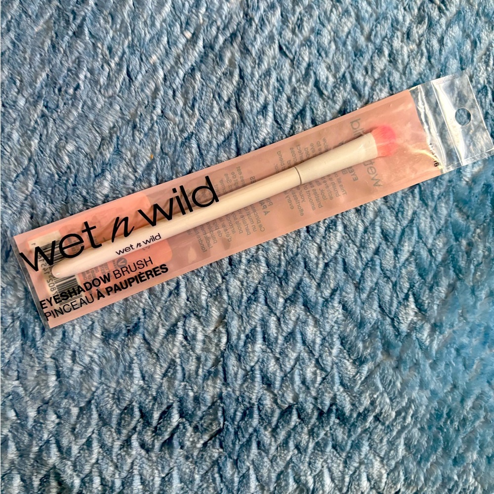 NWOT Wet n Wild Eyeshadow Brush